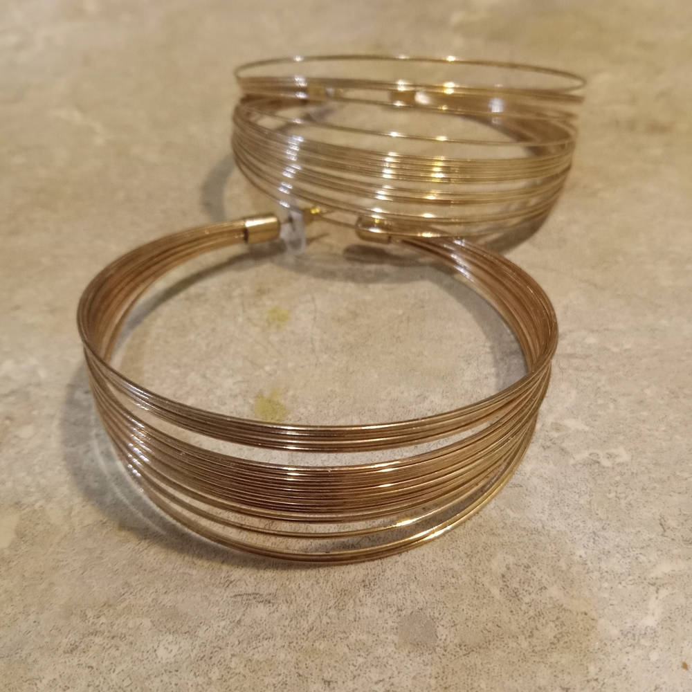 Chic Gold-Toned Hoop Earrings